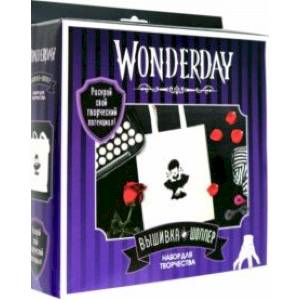 Wonderday. Вышивка на шоппере. Девушка Wonderday. Вышивка на шоппере. Девушка